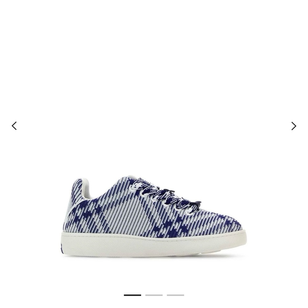 Burberry White and Blue Striped Sneakers - Picture 4 of 9